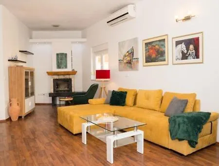 Lux Mare Holiday home